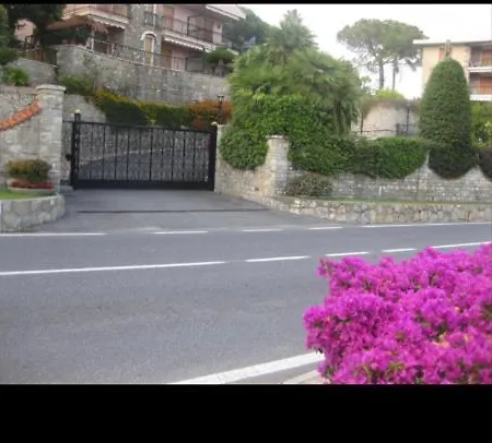 Apartment La Terrazza Sul Mare Cod Aautim10907 *